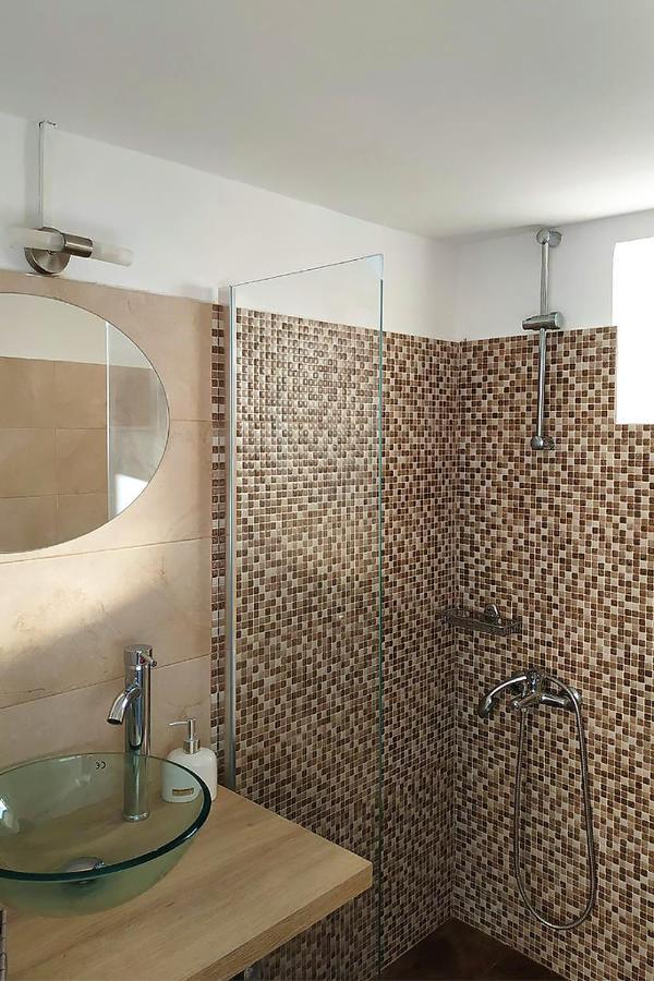 Ariadne,Traditional Apartment In Centre Of Poros Poros Town Exterior foto